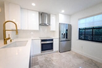 Building Photo - 576 Westree Ln