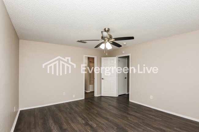 Building Photo - 2528 Concina Way