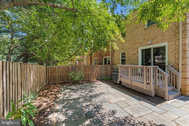 Building Photo - 7428 Chummley Ct