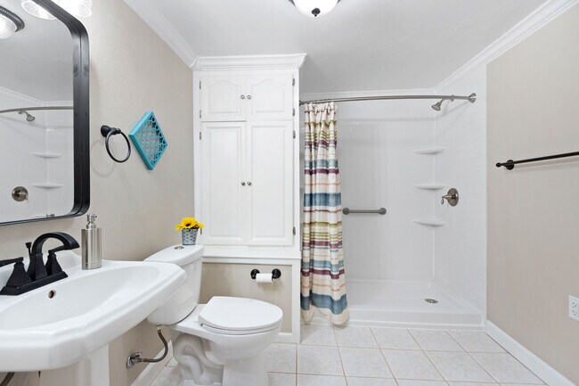 Neutral Colors - 1126 Grant St