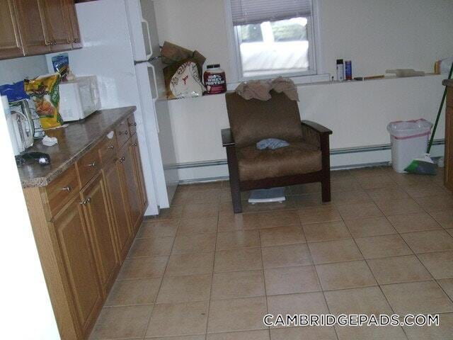 Building Photo - 20 Magoun St