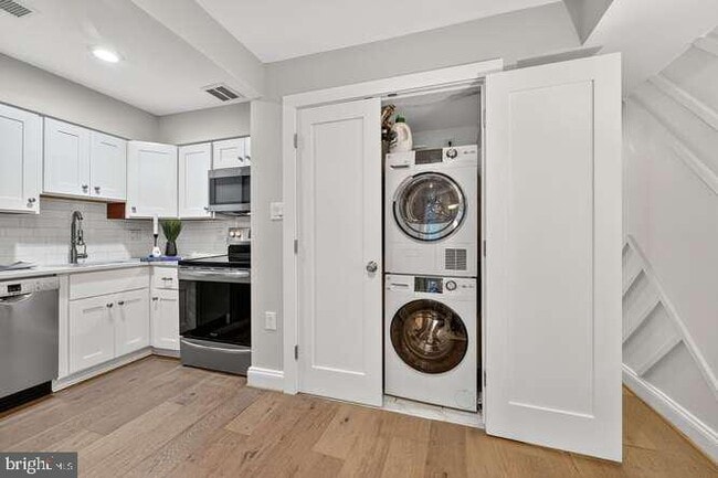 Building Photo - 1450 Fairmont St NW