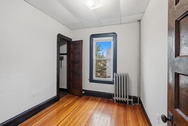 Building Photo - 43 Elmdale St