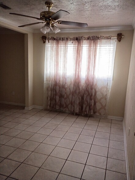 Master Bed - 518 Westshire Dr