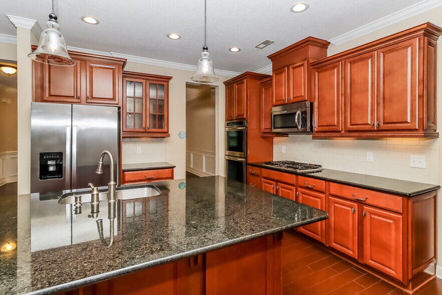 Building Photo - 14815 Long Iron Dr