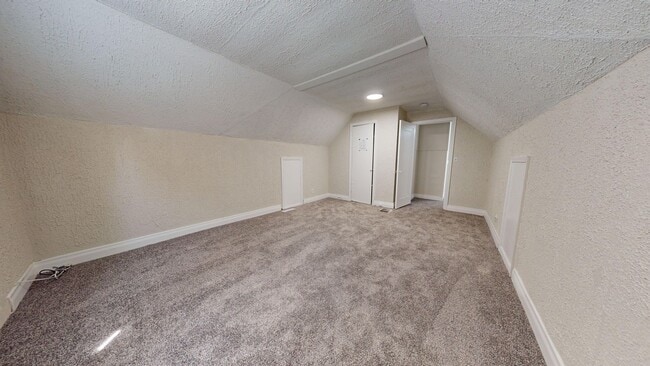 Building Photo - 113 Osceola Dr