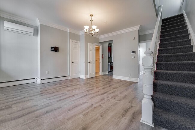 Building Photo - 214 Olean Ave