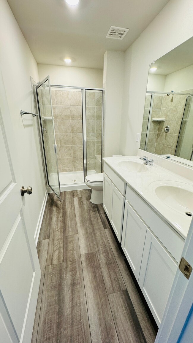 Building Photo - 6037 Crosswinds Blvd