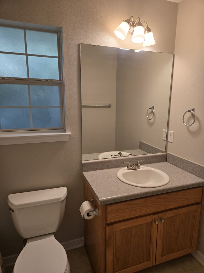 Building Photo - 6562 Tampa Dr