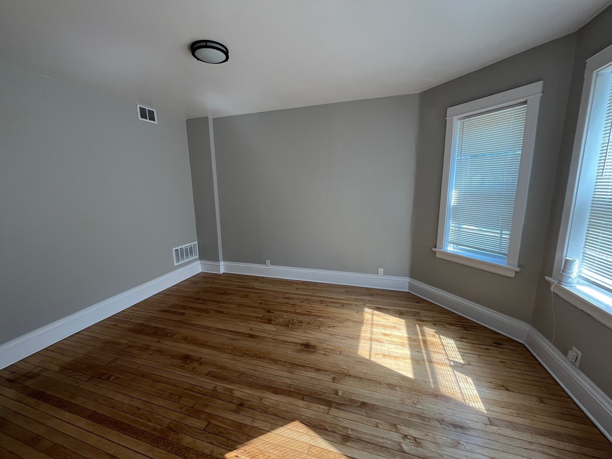Building Photo - 5200 S Carpenter St