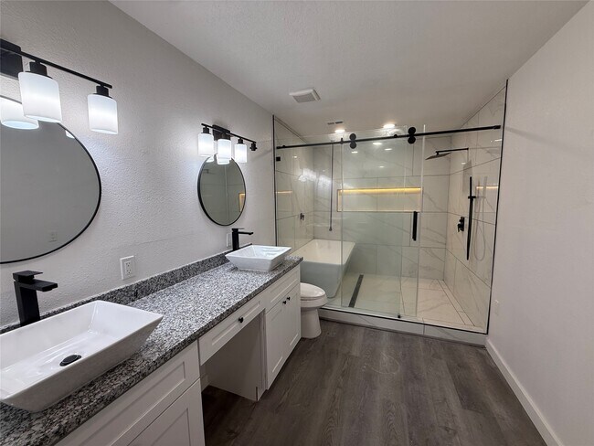 Building Photo - 1111 Caspian Ln