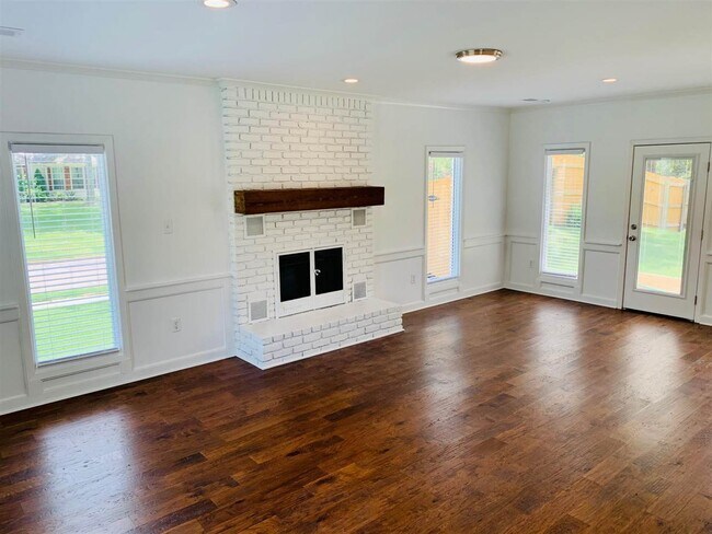 Building Photo - 8935 Enton Cove