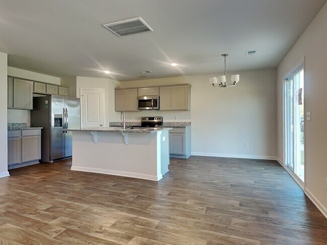 Building Photo - Coming Soon! Burnside Farms! Near USC, For...