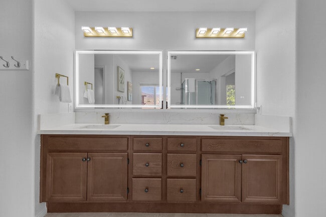 Building Photo - 84440 Quartino Pl