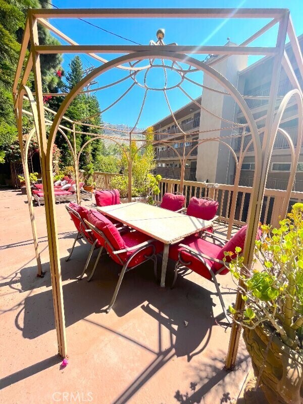 Building Photo - 100 Cliff Dr