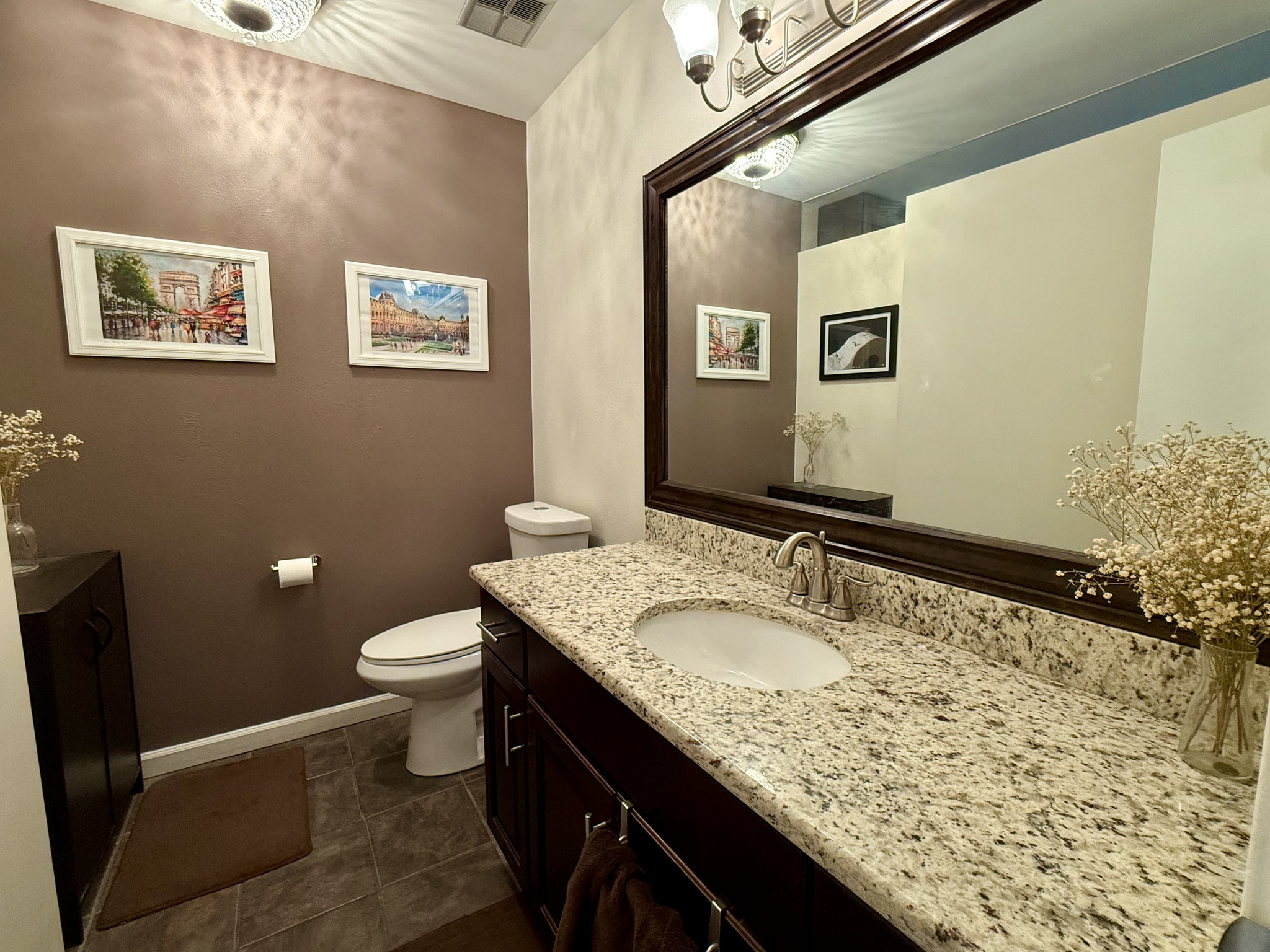 Main Floor Bathroom. - 960 N Pennsylvania St