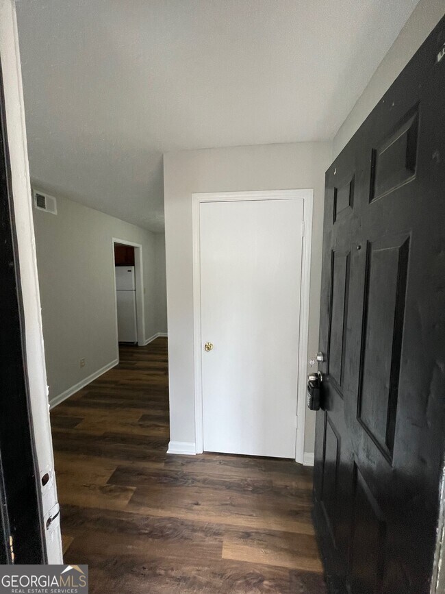 Building Photo - 155 Bowen St