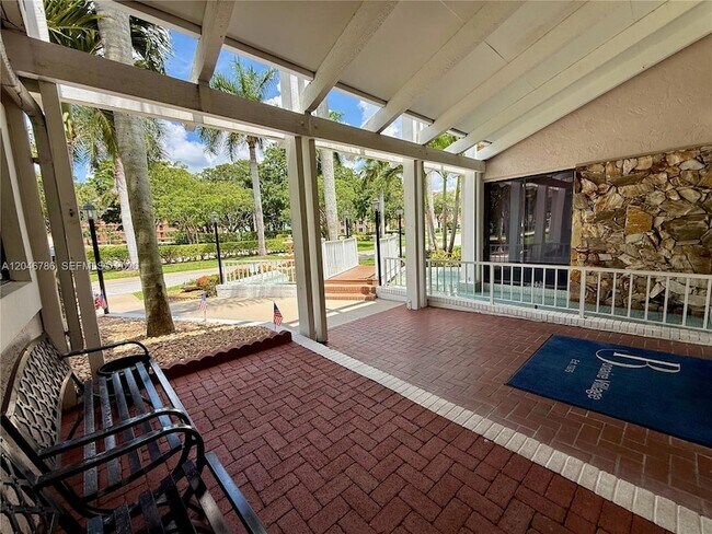 Building Photo - 14790 Bonaire Blvd