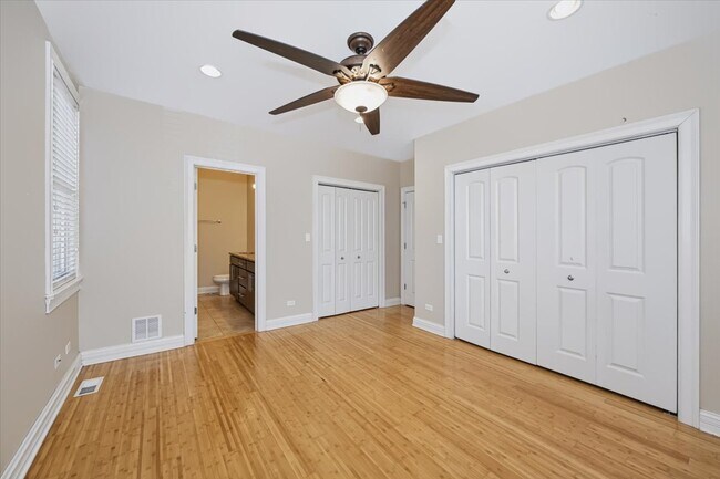 Building Photo - 2425 W Arthington St