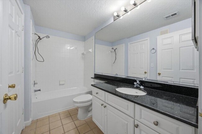 Building Photo - 14353 Fredricksburg Dr