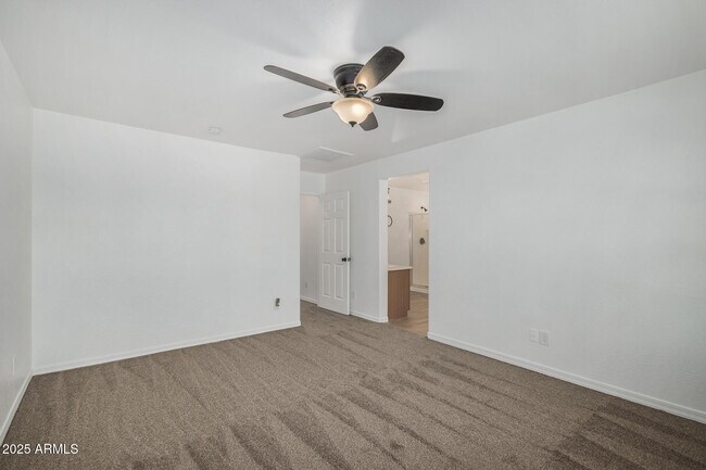 Building Photo - 11137 E Sonrisa Ave