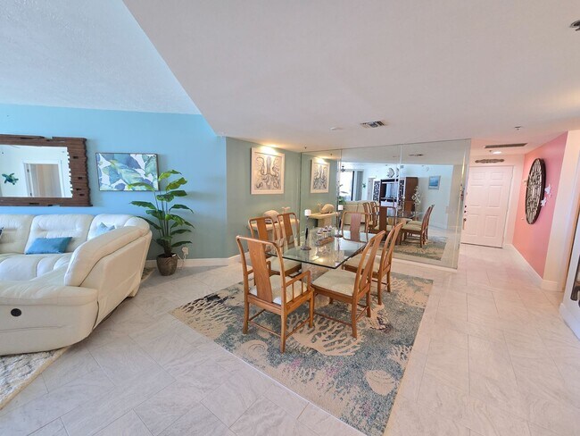 Building Photo - Paradise Found! 13th Floor Condo 3/2