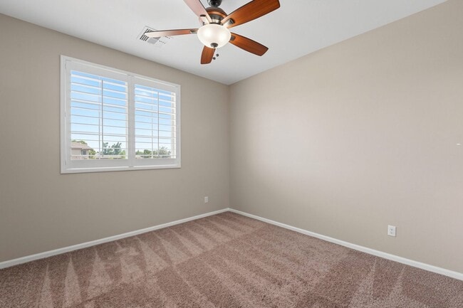 Building Photo - 21338 N Cecil Ct