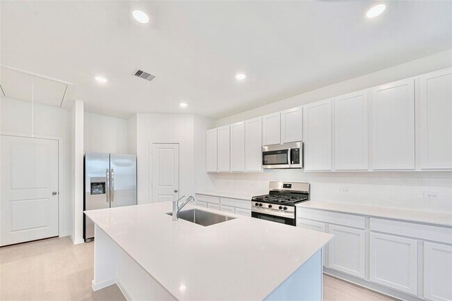 Building Photo - 26415 Virginia Wild Rye Ln