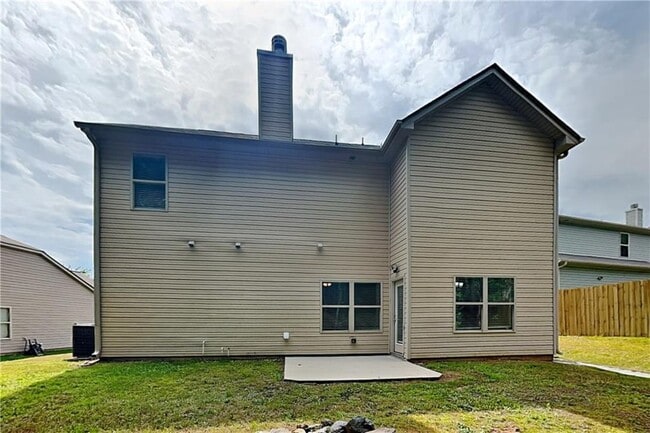 Building Photo - 435 Shady Glen