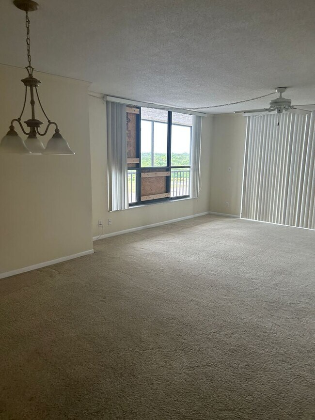 Building Photo - 3490 N Key Dr