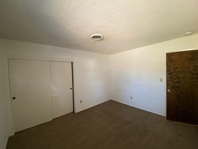 Building Photo - 5348 El Molino Ave