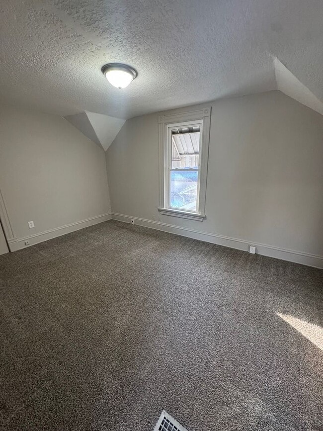 Building Photo - 1620 Jessie Ave