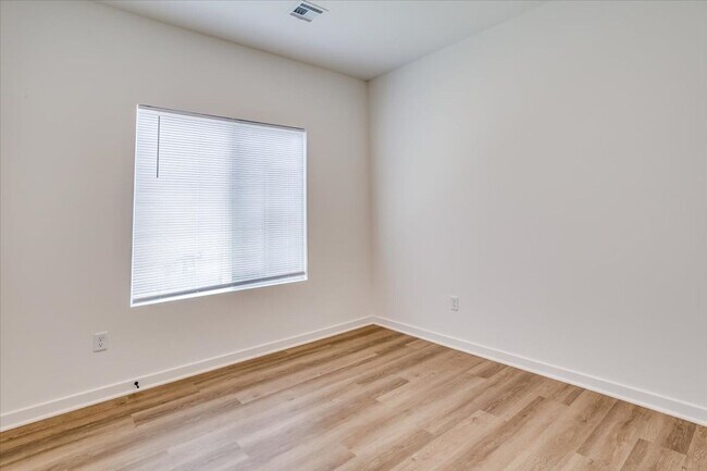 Building Photo - Area151-Capella Plan