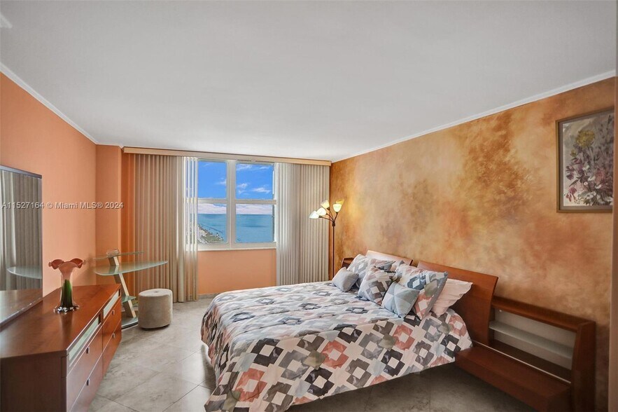 Building Photo - 2401 S Ocean Dr