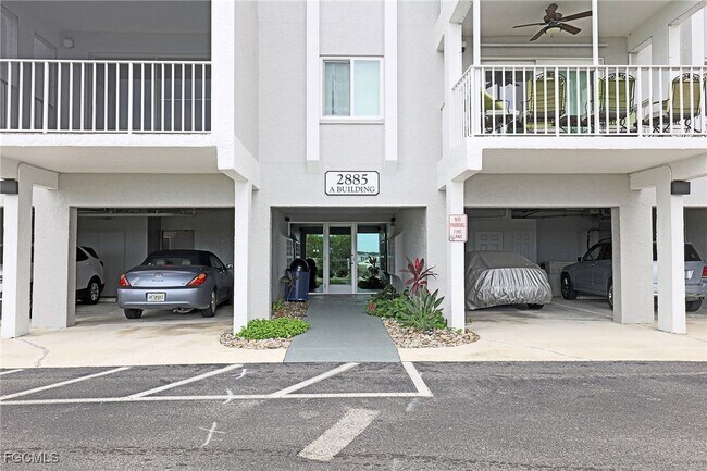 Building Photo - 2885 Palm Beach Blvd