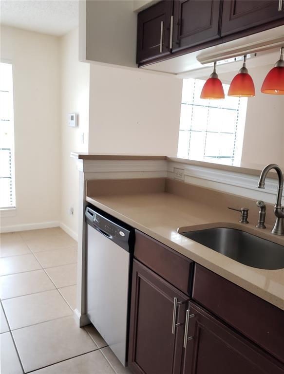 Building Photo - 8728 Mallard Reserve Dr