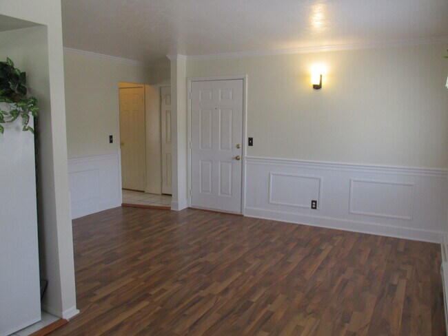 Building Photo - 4705 Burdette St