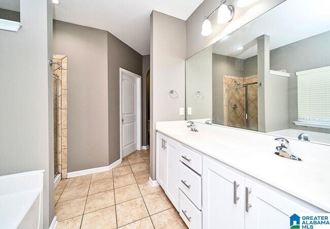 Building Photo - 315 Polo Ct