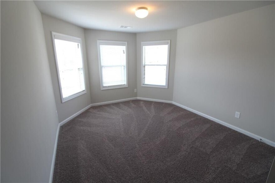 Building Photo - 5729 Shore Isle Ct