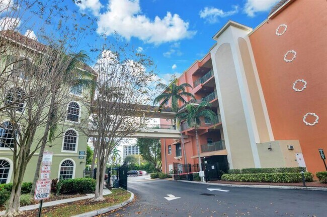 Building Photo - 1610 Presidential Way