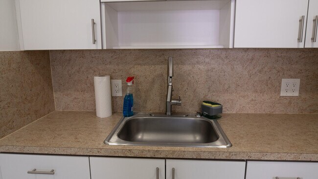 Building Photo - 400 SW 134th Way