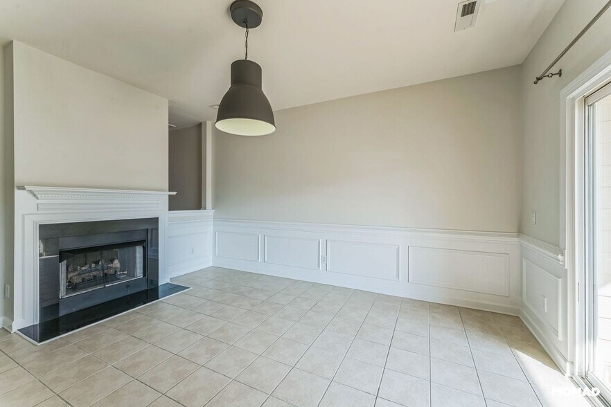 Building Photo - 1006 Trigger Dr