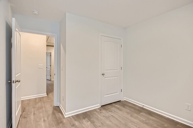Building Photo - Move-In Special! 3 Bed/3 Bath Townhome with Garage / Pet-Friendly / Available Now!