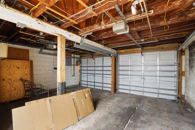 Building Photo - 1216 3rd St N