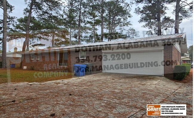 Building Photo - 1616 Randall Rd