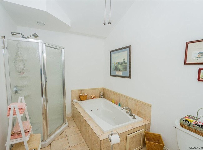 Building Photo - 111 Clinton St