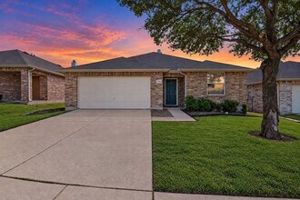 Building Photo - 12856 Gillon Dr
