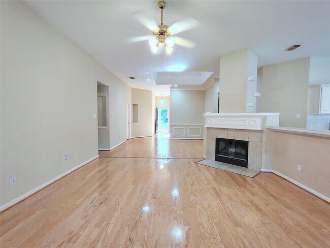 Building Photo - 818 Presley Way