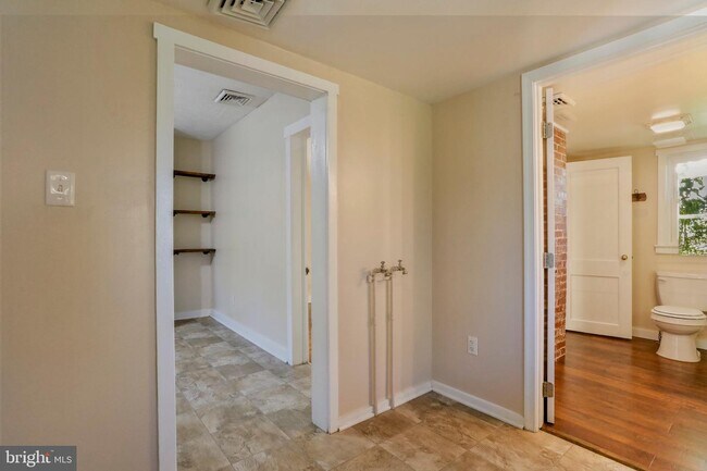 Building Photo - 178 Stephenson Rd
