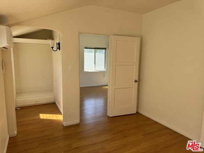 Building Photo - 409 N Monterey St